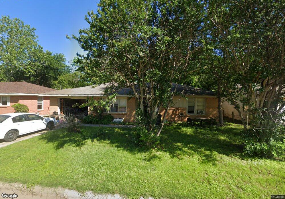 310 Myers Ave, Cleburne, TX 76033 - photo 1