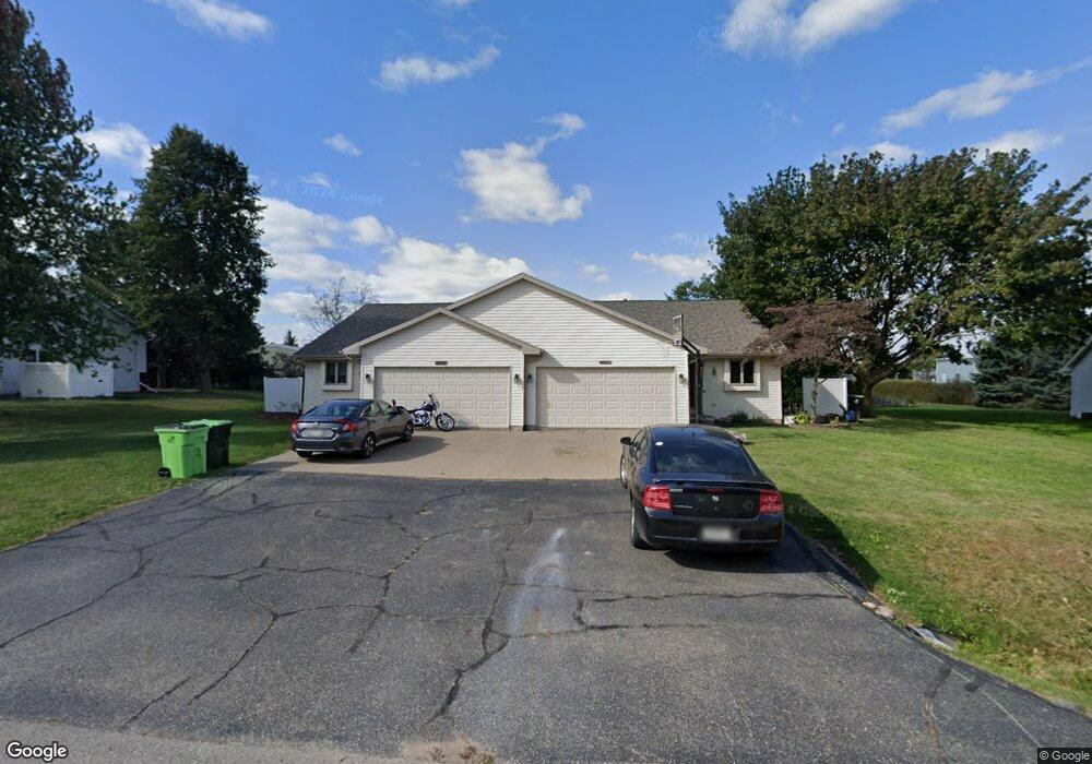 N9647 Emerald Ln, Appleton, WI 54915 - photo 1
