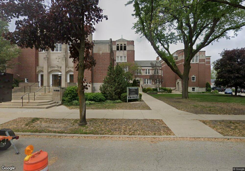 766 Graceland Ave, Des Plaines, IL 60016 - photo 1