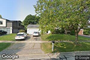 233 Willoway Dr, Naperville, IL 60540