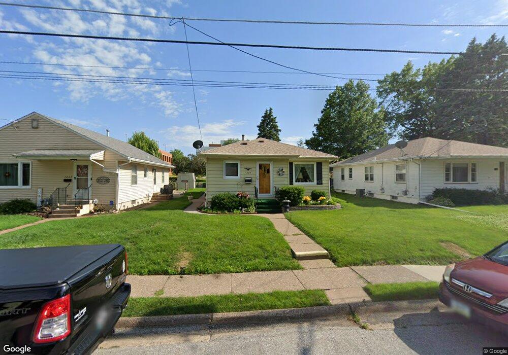 1229 E Dover Ct, Davenport, IA 52803 - photo 1