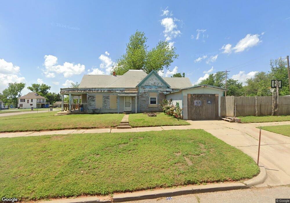 724 E Springer Ave, Guthrie, OK 73044 - photo 1