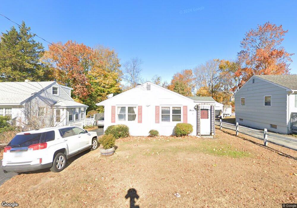 8 Tabernacle Ave, Niantic, CT 06357 - photo 1