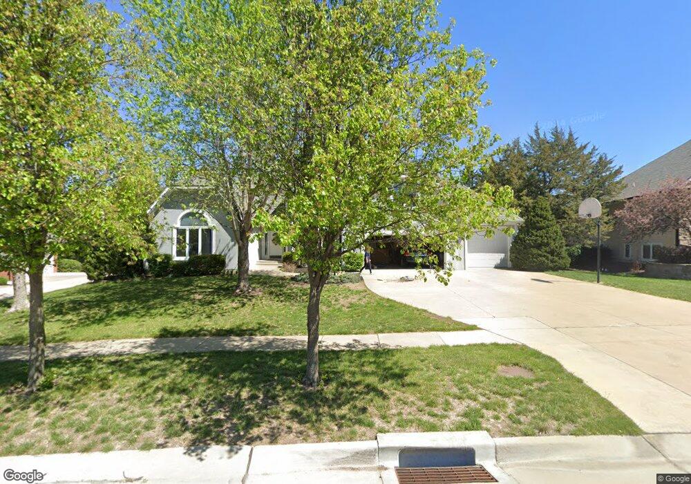 3738 SW Clarion Park Dr, Topeka, KS 66610 - photo 1