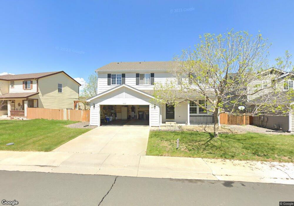 5262 S Riviera Cir, Aurora, CO 80015 - photo 1