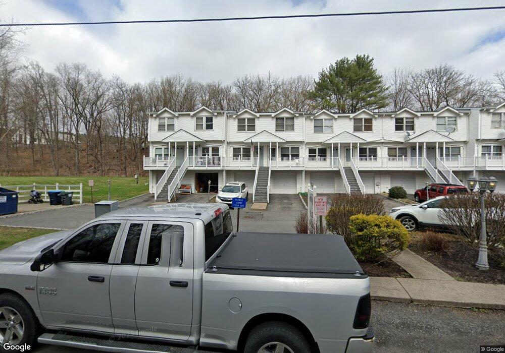 125 Sawkill Ave unit D, Milford, PA 18337 - photo 1