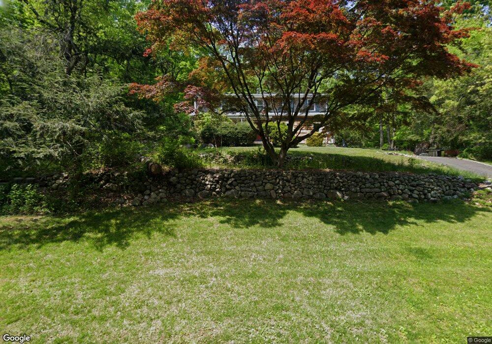 51 W Gate Rd, Suffern, NY 10901 - photo 1