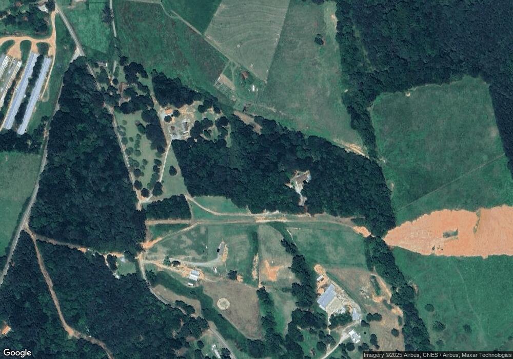 547 Eastanollee Rd, Eastanollee, GA 30538 - photo 1