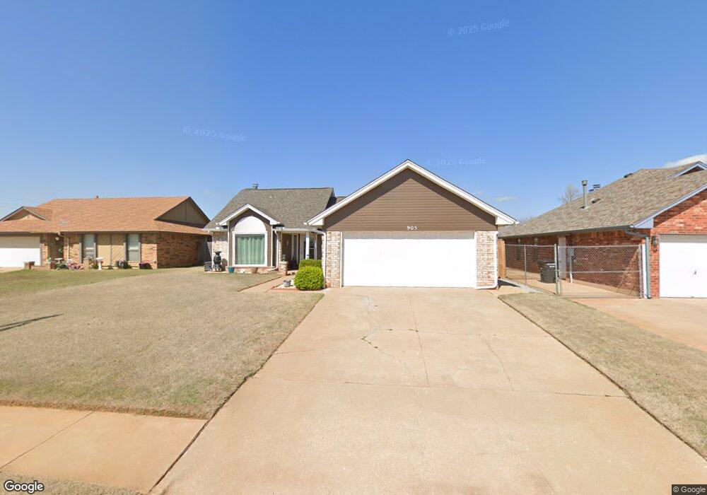 905 Northridge Rd, Moore, OK 73160 - photo 1