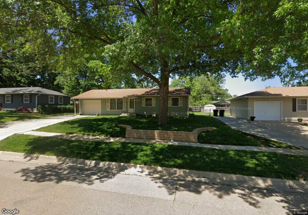 3120 SW 31st St, Topeka, KS 66614 - photo 1