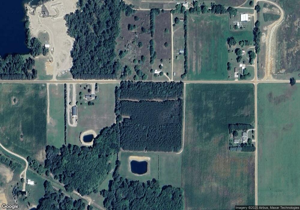 8806 E Pierce Rd, Ithaca, MI 48847 - photo 1