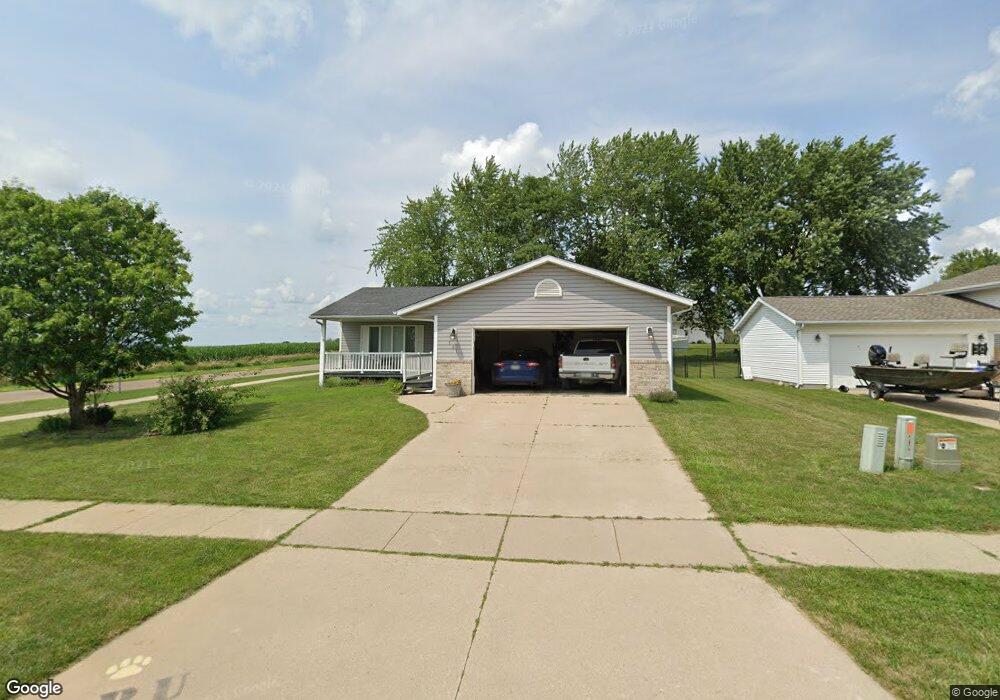 23 Rosedale Dr, Center Point, IA 52213 - photo 1