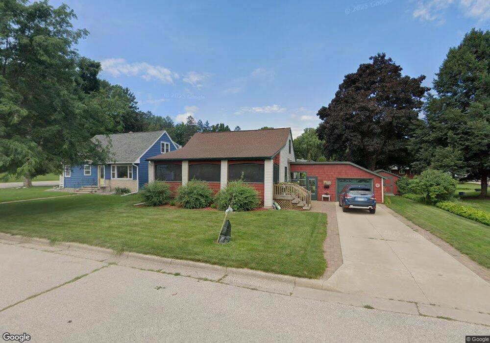 634 N 2nd St, La Crescent, MN 55947 - photo 1