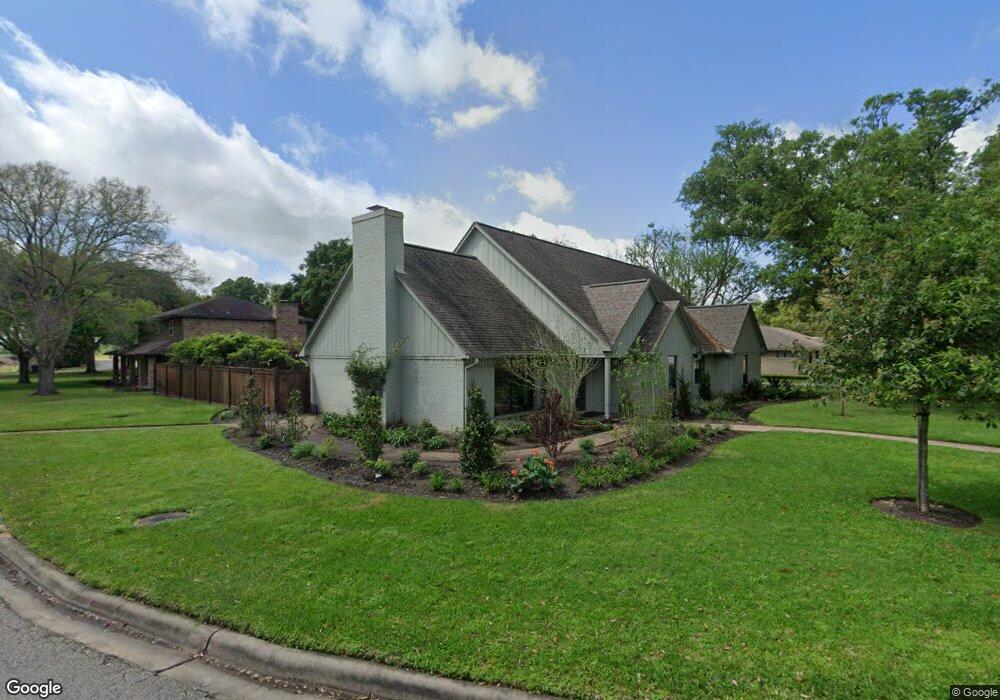 2914 Oak Dr, Bay City, TX 77414 - photo 1