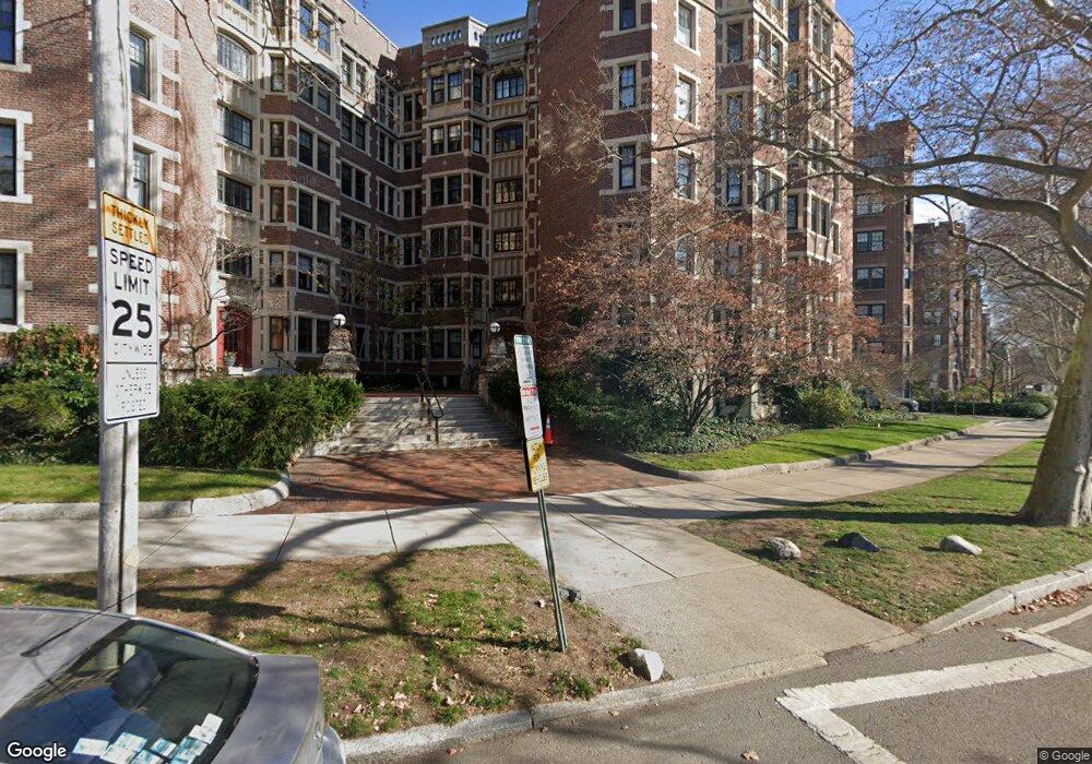 992 Memorial Dr unit 604, Cambridge, MA 02138 - photo 1