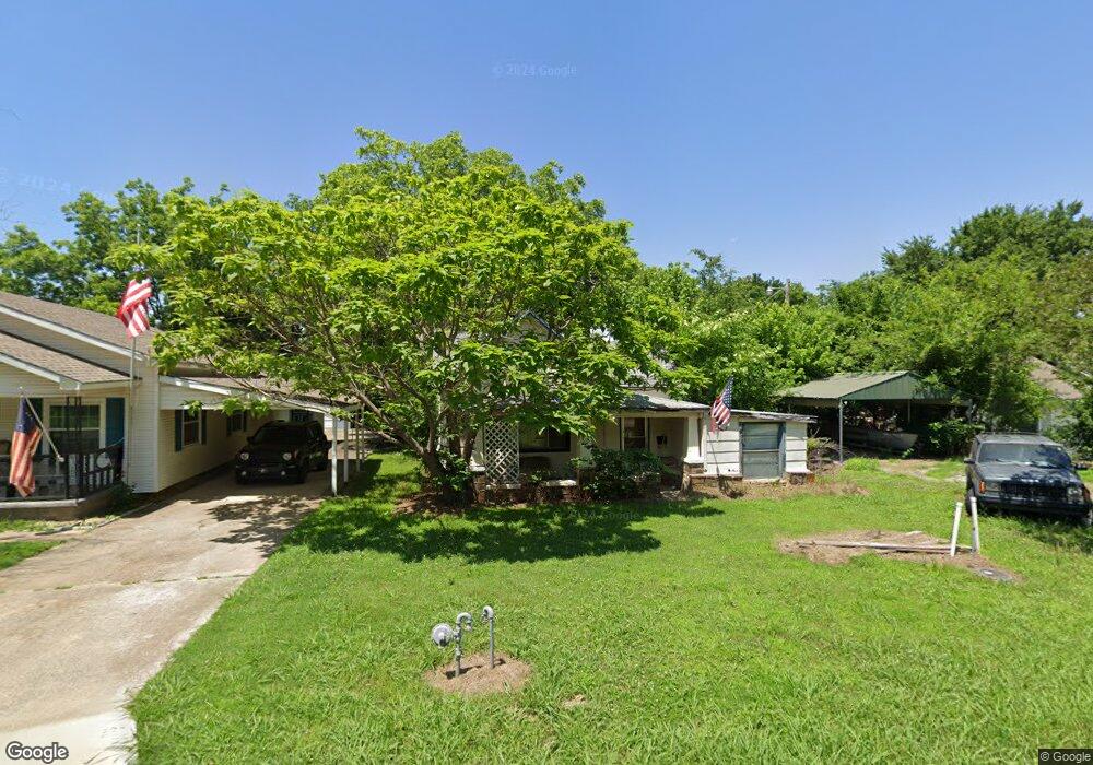 518 Locust Ave, Eufaula, OK 74432 - photo 1