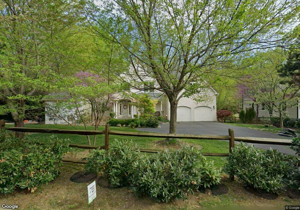 10 Golf View Dr, Lafayette Hill, PA 19444 - photo 1