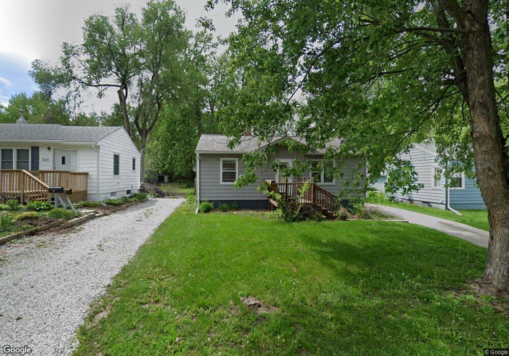 2604 56th St, Des Moines, IA 50310 - photo 1