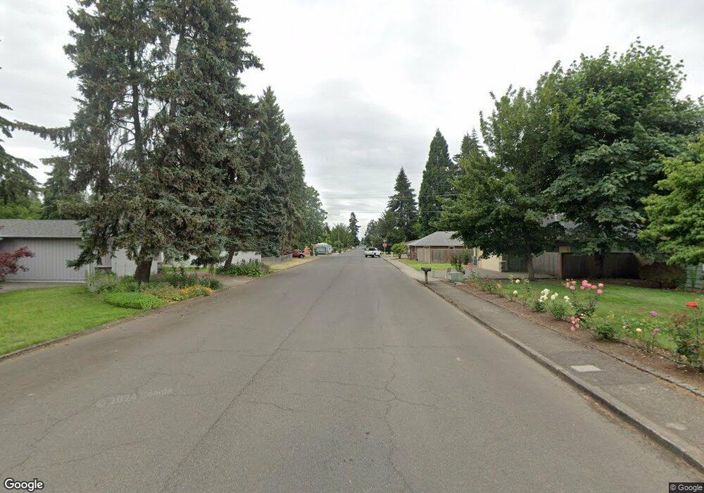 1075 N Locust St, Canby, OR 97013 - photo 1