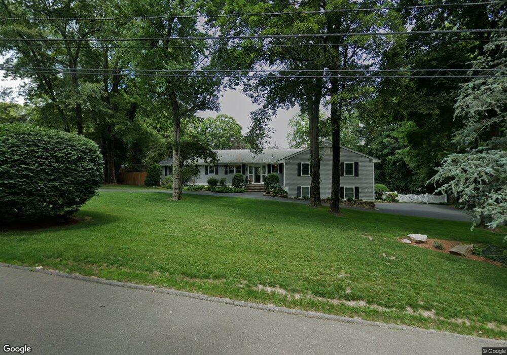 36 White Oak Ln, Stamford, CT 06905 - photo 1