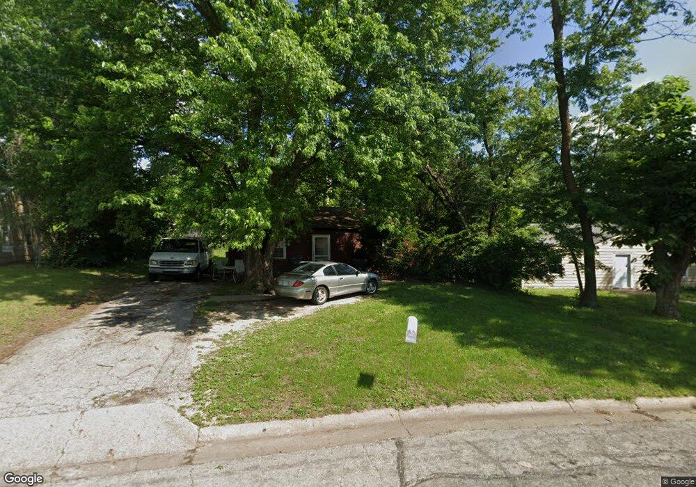 3304 SE Humboldt St, Topeka, KS 66605 - photo 1