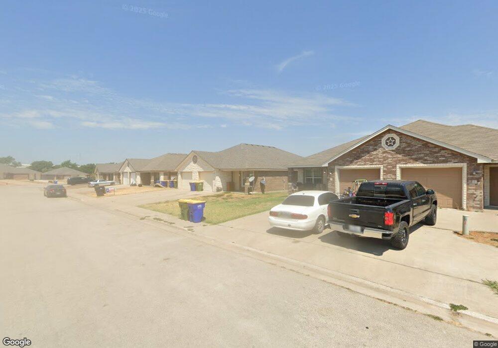 208 Coby Dr, Troy, TX 76579 - photo 1