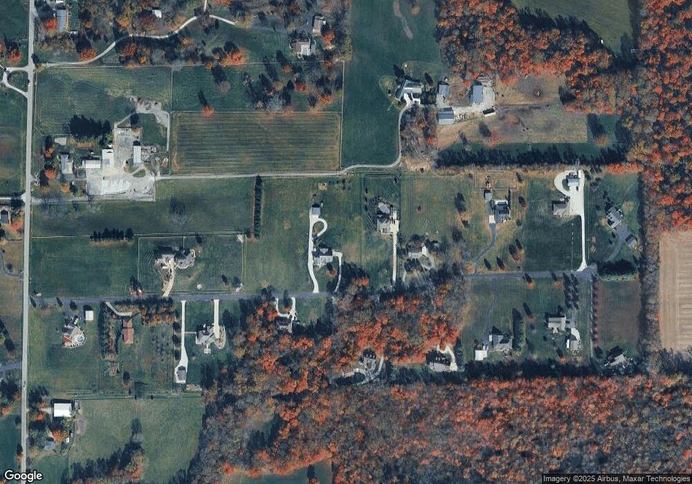 5700 Highland Hills Dr, Edinburgh, IN 46124 - photo 1