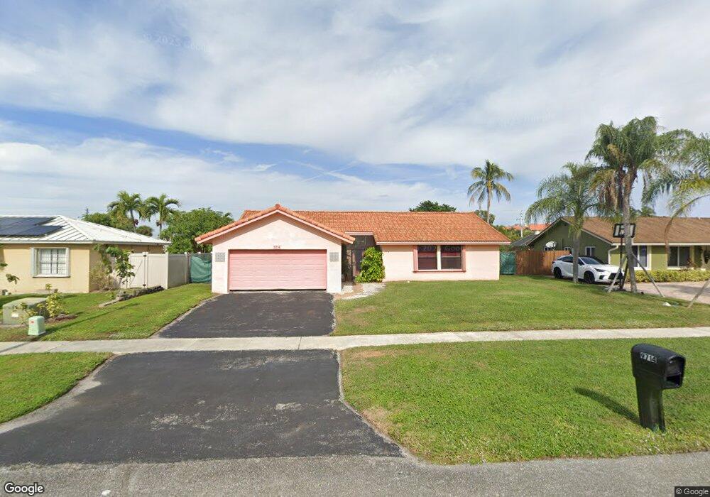 9714 Richmond Cir, Boca Raton, FL 33434 - photo 1