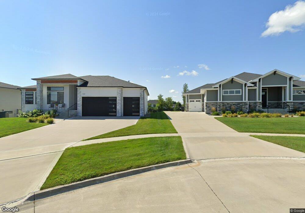 9116 Autumn Ct, West Des Moines, IA 50266 - photo 1