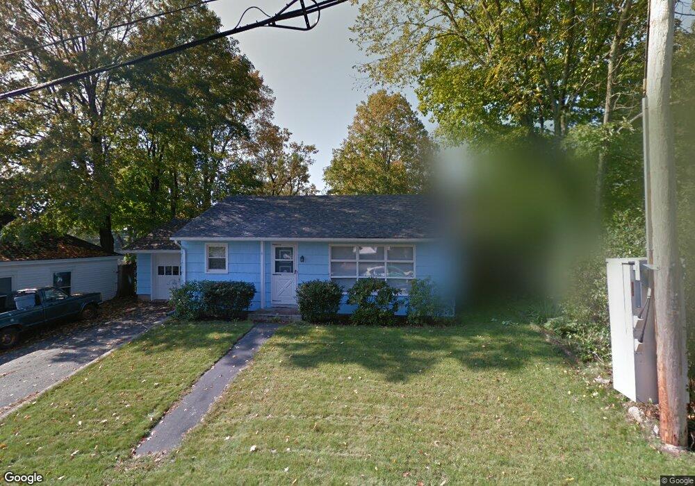 4 Mount Washington St, Derry, NH 03038 - photo 1