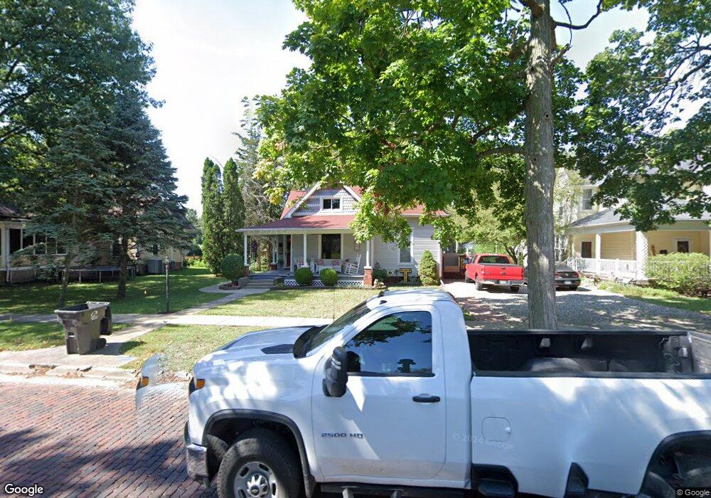 604 N Main St, Tuscola, IL 61953 - photo 1