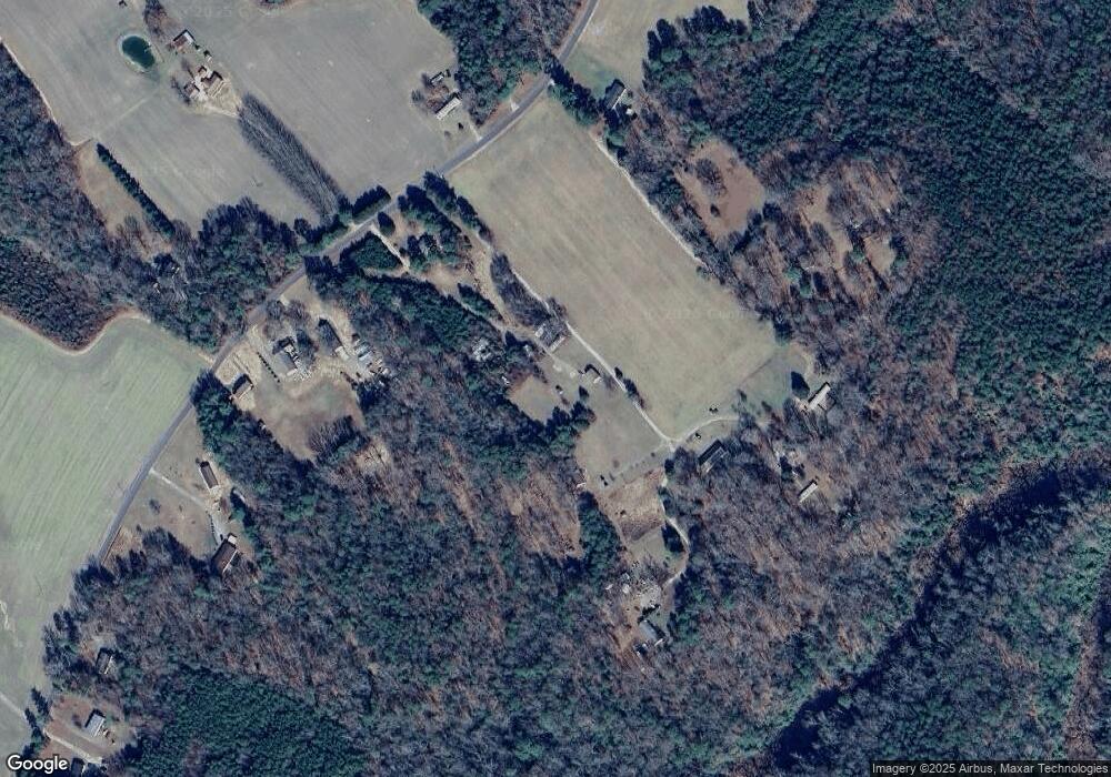 457 Chinquapin Cir, Dunnsville, VA 22454 - photo 1