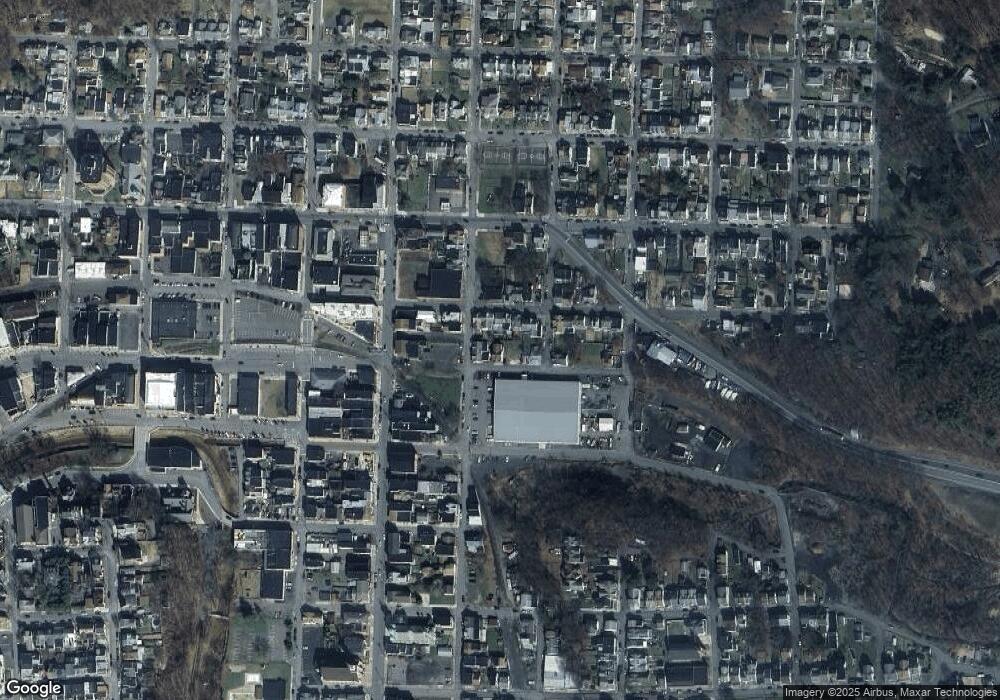 611 E Independence St, Shamokin, PA 17872 - photo 1