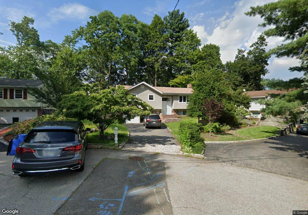 39 Chestnut Ridge Way, Dobbs Ferry, NY 10522 - photo 1