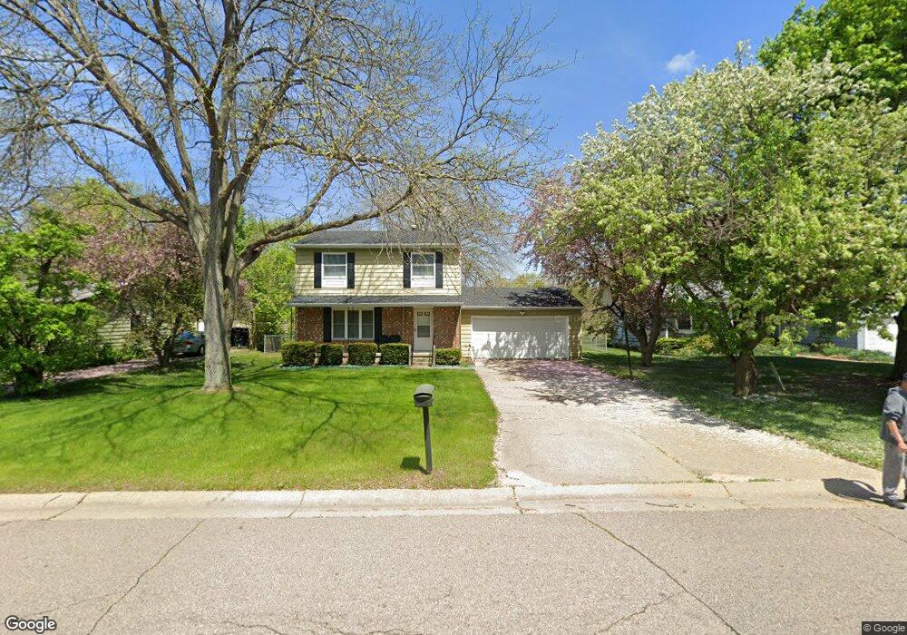 5434 Meadowcrest Dr, Flint, MI 48532 - photo 1