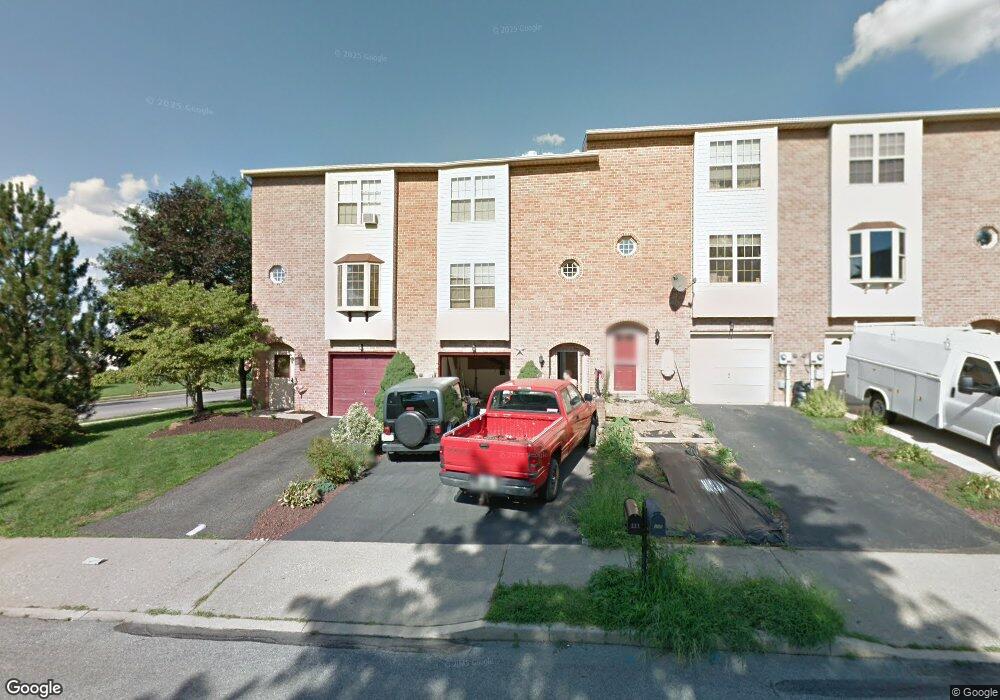 211 Flint Hill Rd, Alburtis, PA 18011 - photo 1