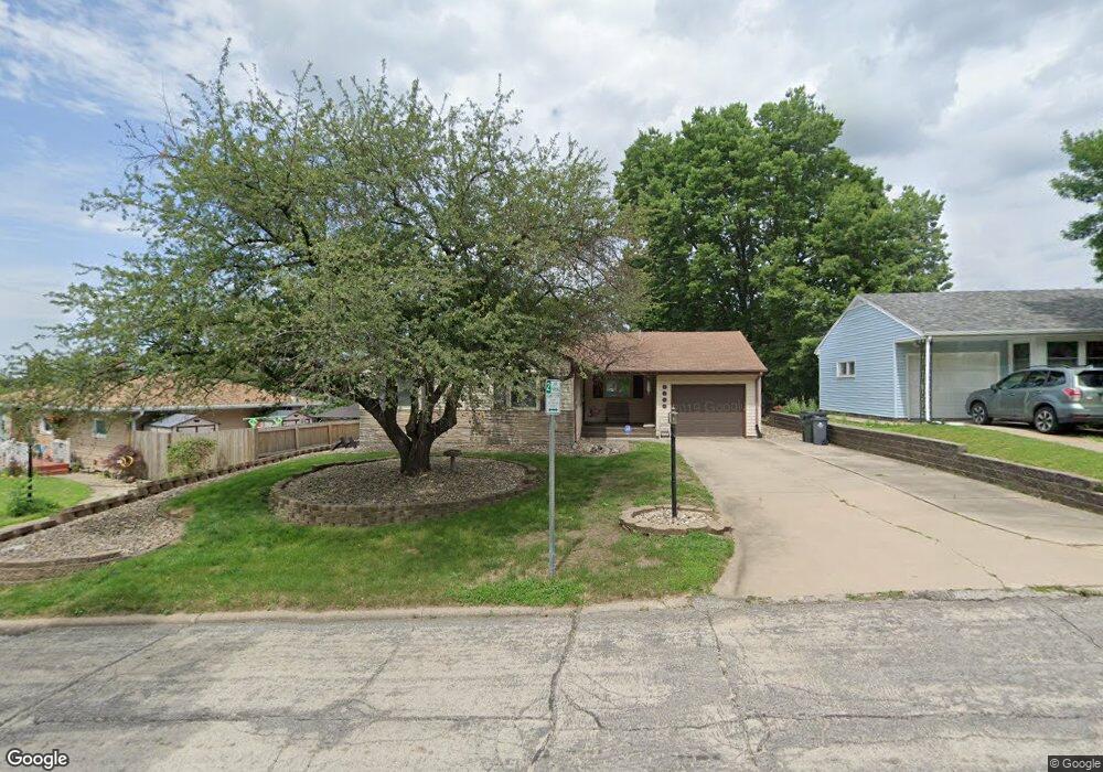 2183 Chandler St SW, Cedar Rapids, IA 52404 - photo 1