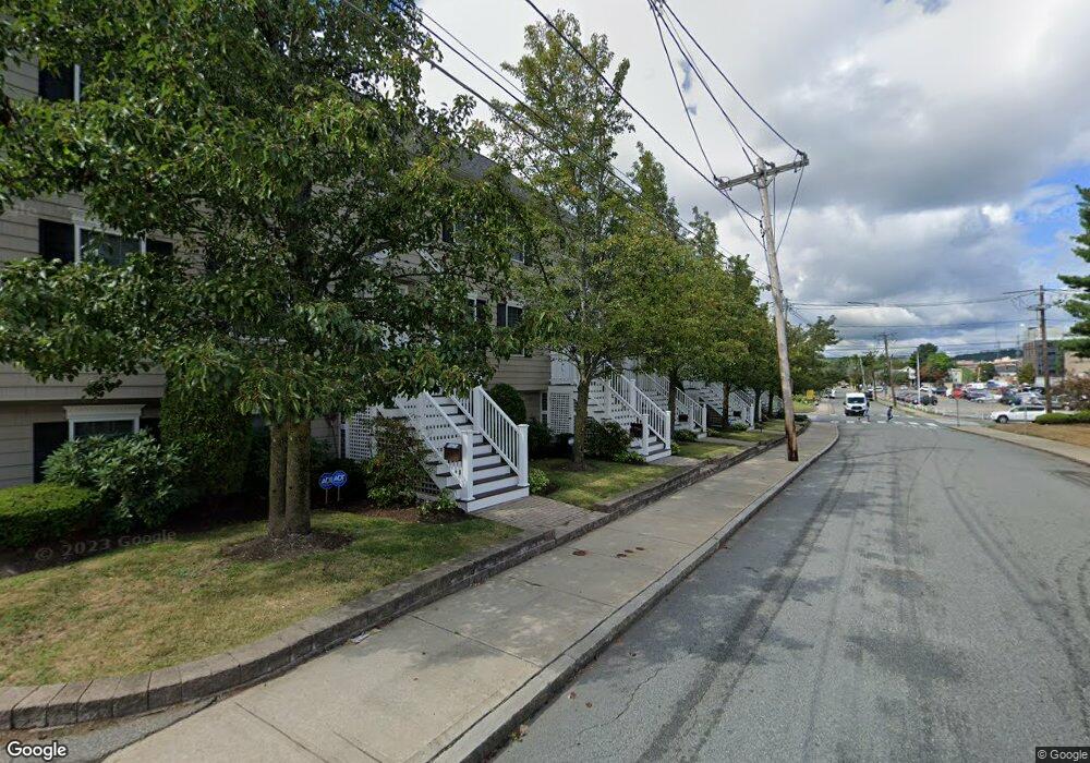 30 Russell St unit 1, Waltham, MA 02453 - photo 1