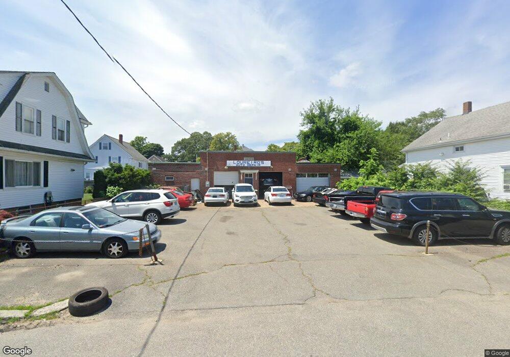 28 Willard St, Pawtucket, RI 02861 - photo 1