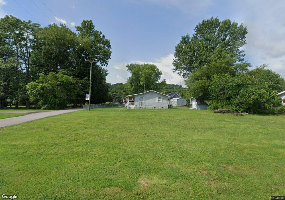 2032 Lincoln Ave, Greenup, KY 41144 - photo 1