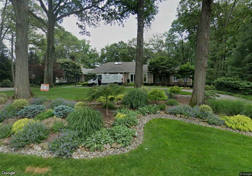 121 Devriese Ct, Tenafly, NJ 07670 - photo 1