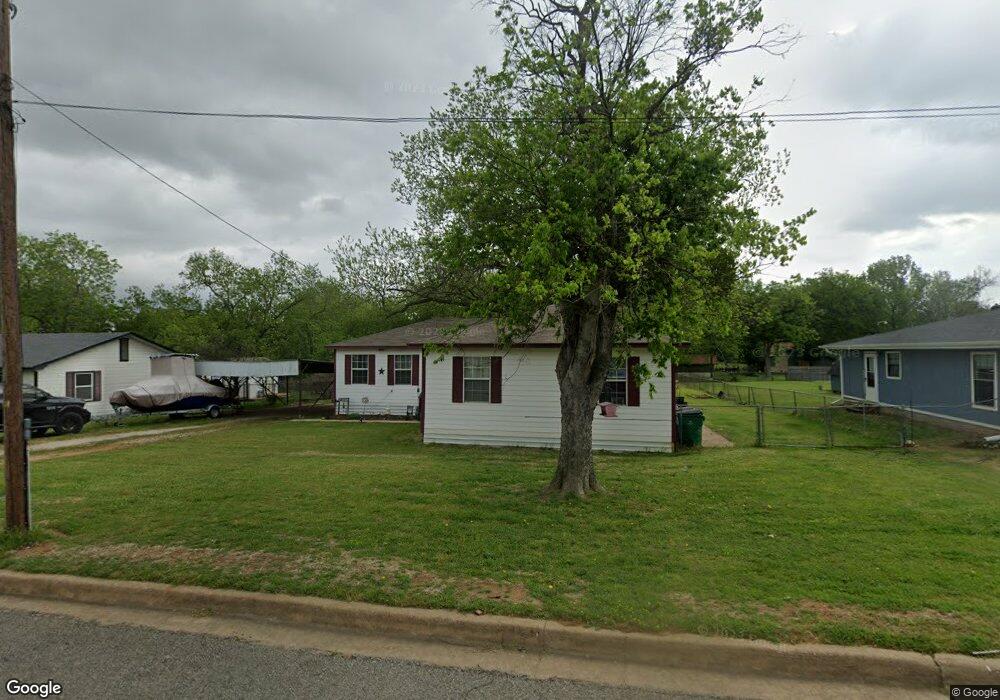 203 Houston St, Pottsboro, TX 75076 - photo 1