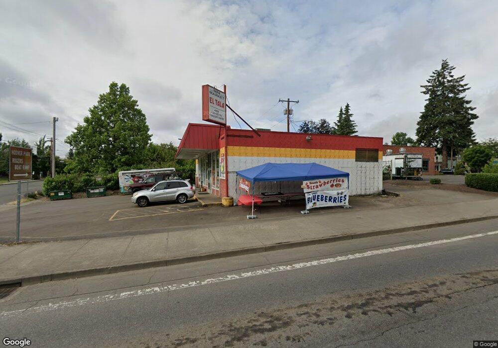 1012 E 1st St, Newberg, OR 97132 - photo 1