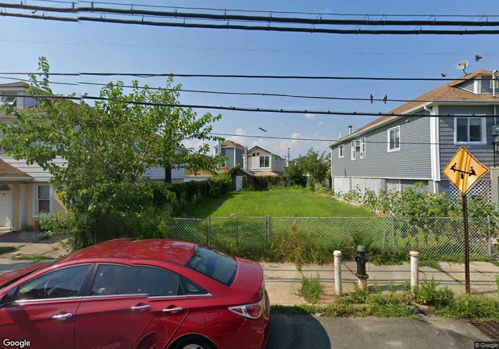 113 Noel Rd, Broad Channel, NY 11693 - photo 1