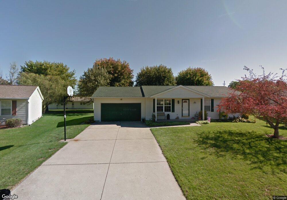 318 Whippoorwill Dr, Batesville, IN 47006 - photo 1