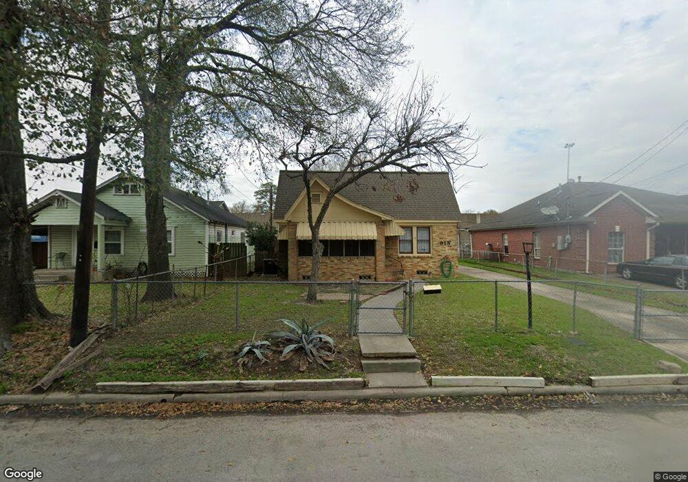 915 Kelley St, Houston, TX 77009 - photo 1