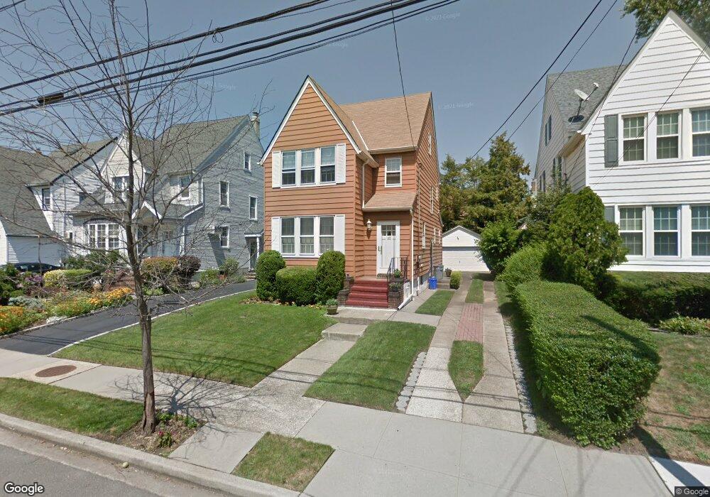 147 Locust St unit 2, Valley Stream, NY 11581 - photo 1