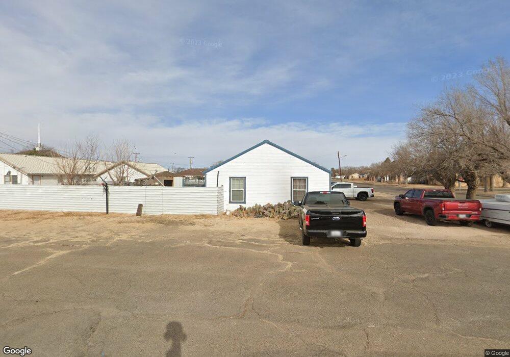 508 S Meredith Ave, Dumas, TX 79029 - photo 1