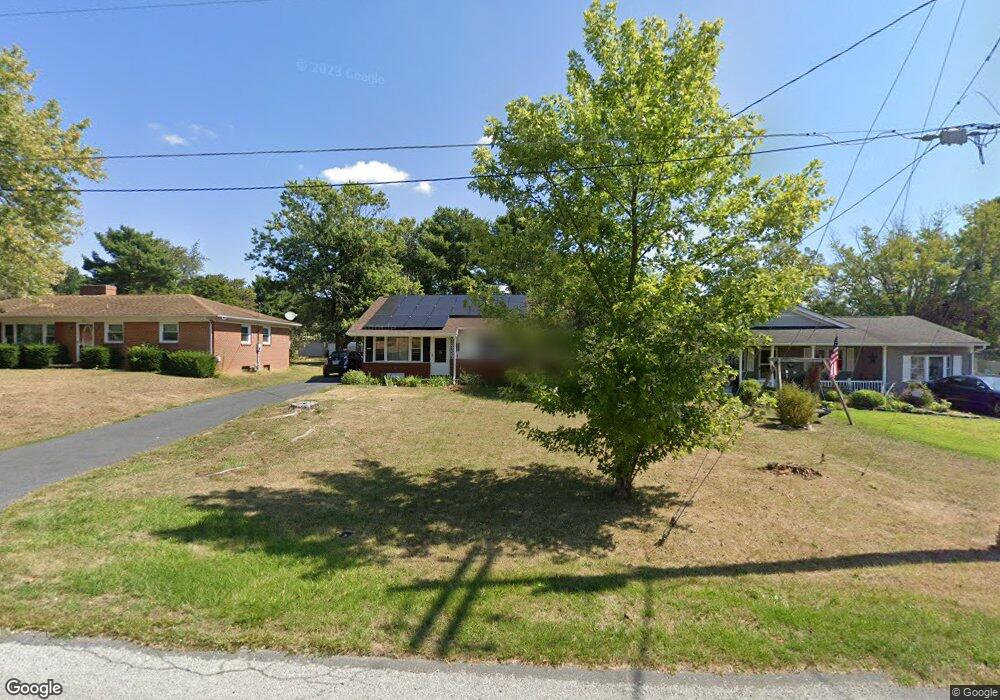 68 Stuart Ave, Stuarts Draft, VA 24477 - photo 1