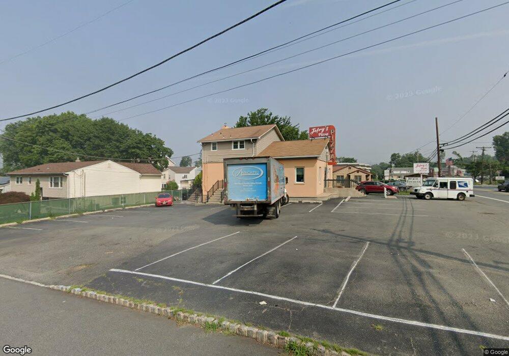 355 Parsippany Rd unit 2, Parsippany-Troy Hills, NJ 07054 - photo 1